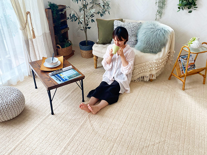 ジメジメ＆暑い季節もラグで快適に♪