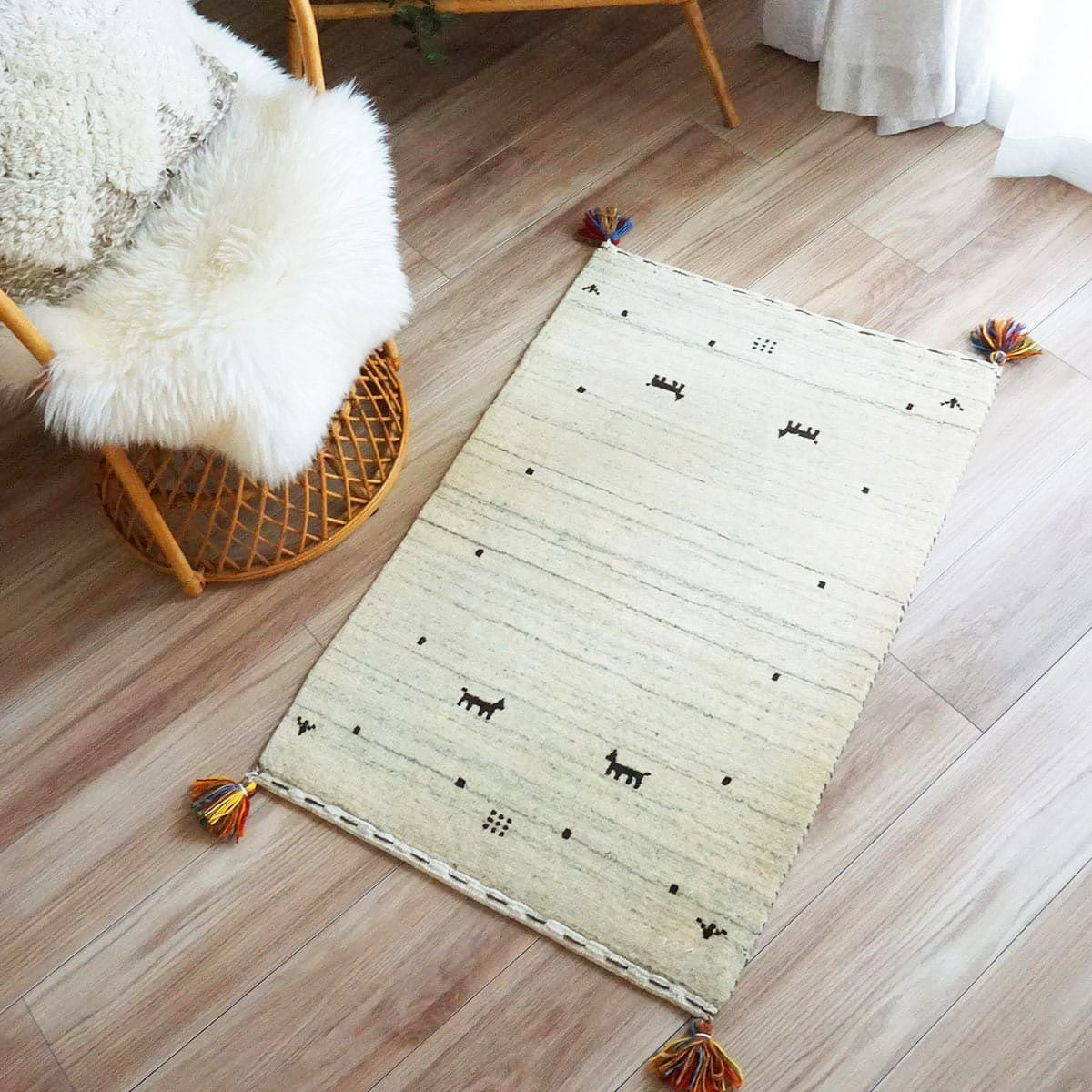 大人気！ウール100％のハンドルームインドギャッベラグ【Rug more