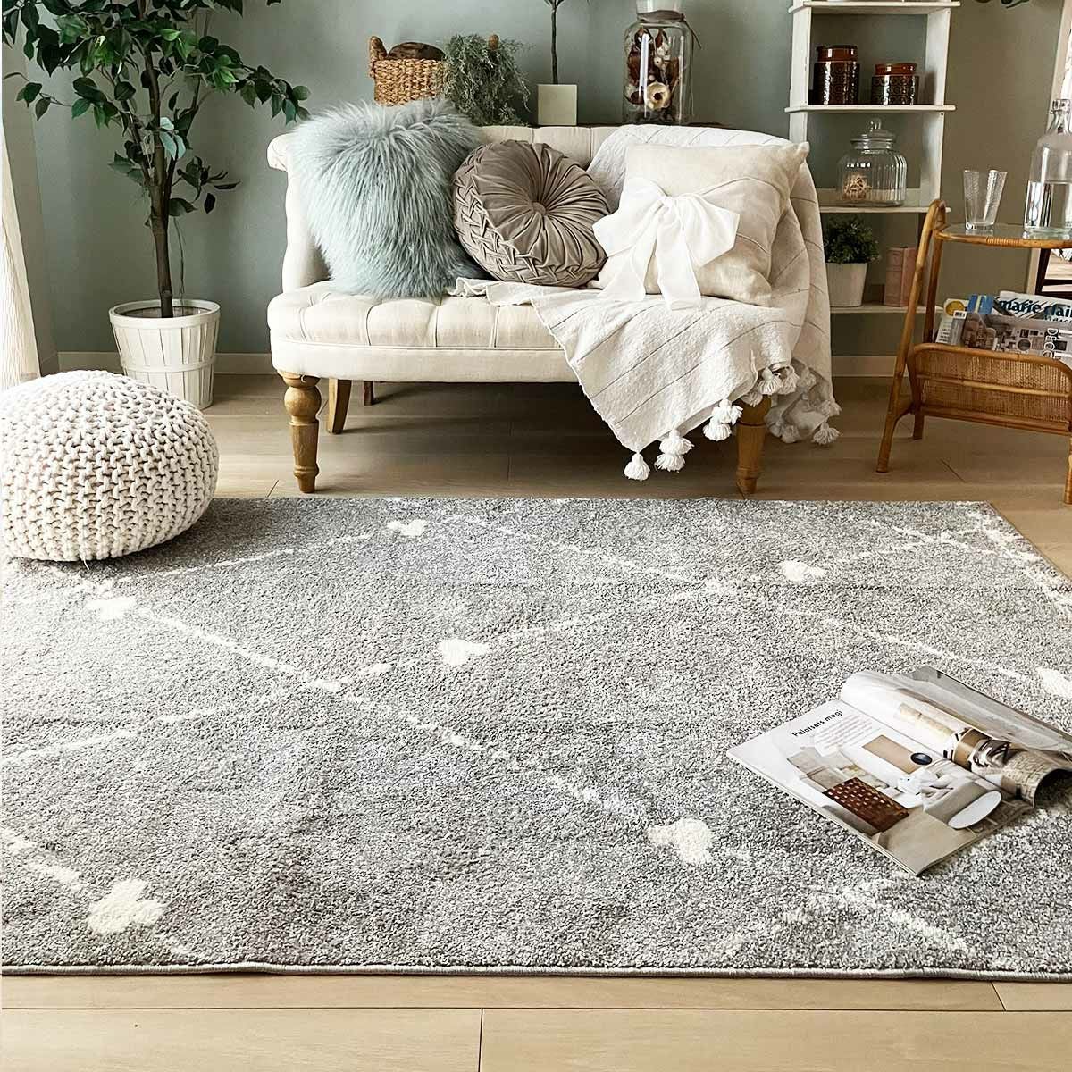 DISNEY】幾何学模様がおしゃれなラグ＜MICKEY Line Rug - ミッキー