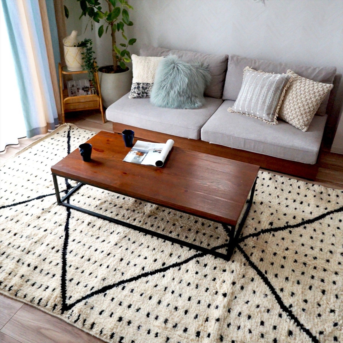 世界に1枚だけ！モロッコ直輸入のウール100％ハンドメイドベニワレン